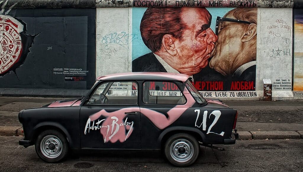 Berlinmuren set fra Østsiden i Berlin