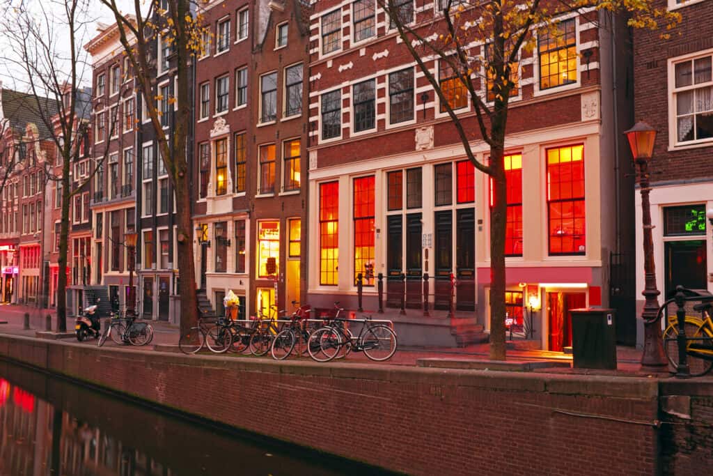 red light district i amsterdam i holland 1